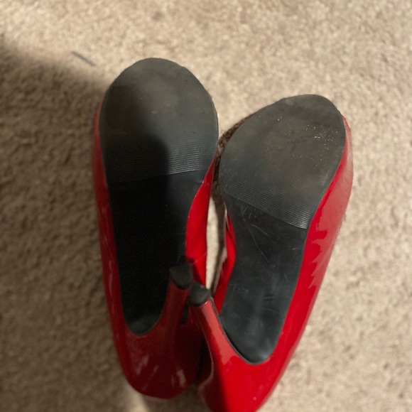 Red bow Heels - Picture 2 of 3